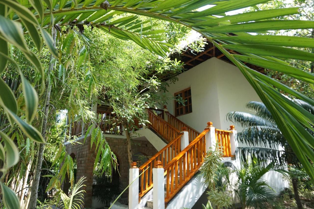 Mangga Lodge Bira Eksteriør billede